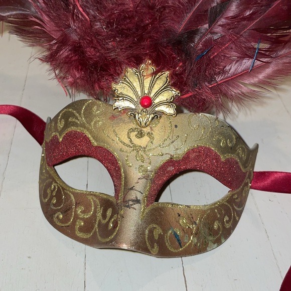 2 Venetian masks - Picture 5 of 5